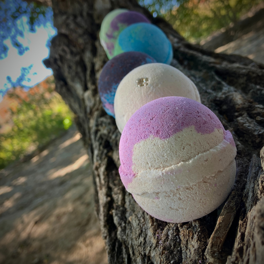 Lavender Bubbly | Handmade Artisan Bath Bomb | 5oz