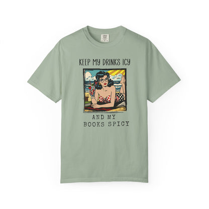 Keep My Drinks Icy And My Books Spicy T-shirt | Retro Pinup Beach Graphic