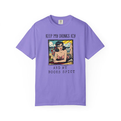 Keep My Drinks Icy And My Books Spicy T-shirt | Retro Pinup Beach Graphic